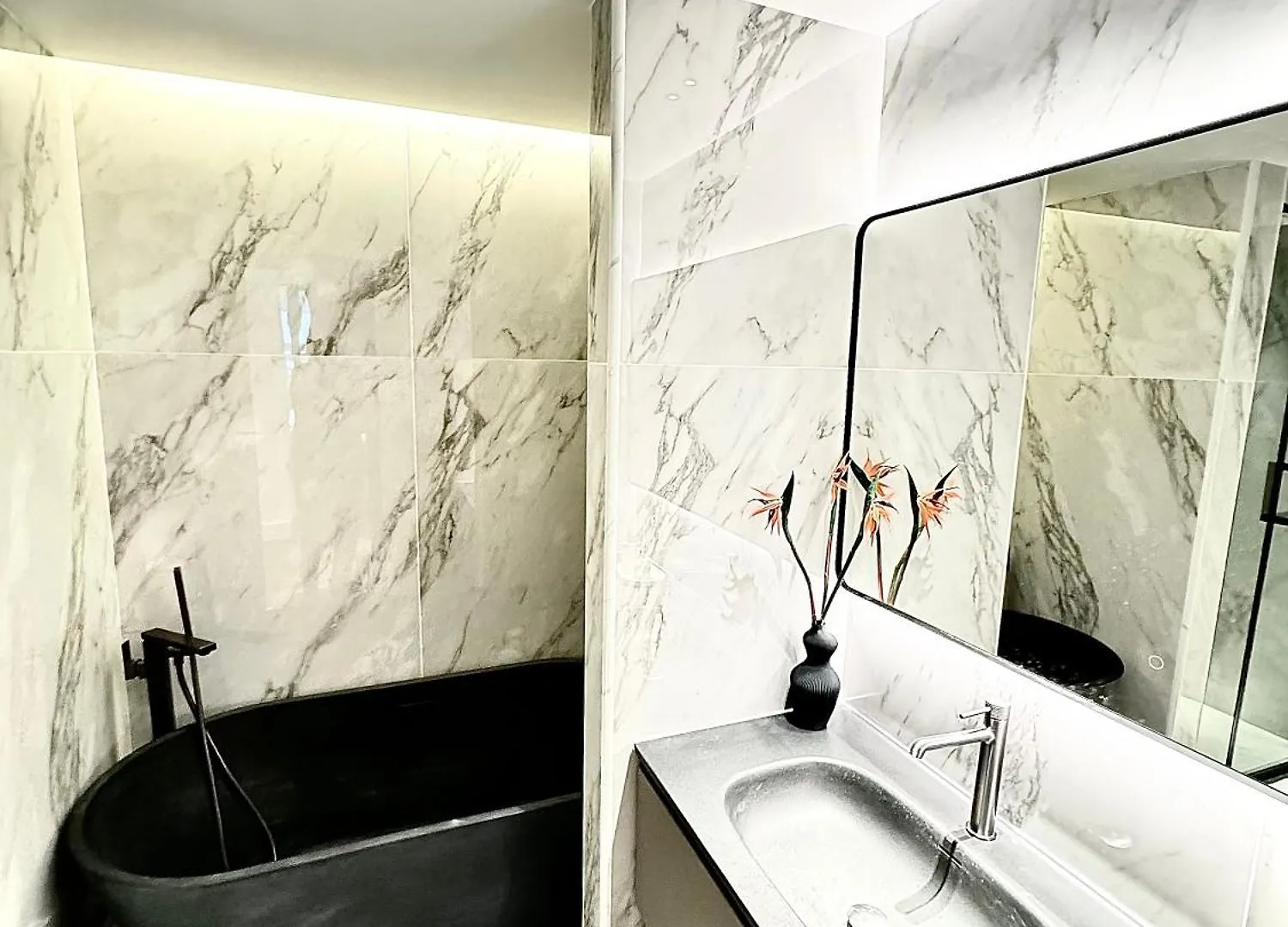The Burj Khalifa Living - Spectacular Views Of Dubai Fountain - 3 Min Walk To Dubai Mall Apartment