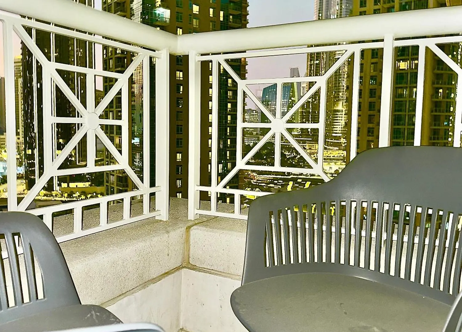 The Burj Khalifa Living - Spectacular Views Of Dubai Fountain - 3 Min Walk To Dubai Mall Apartment